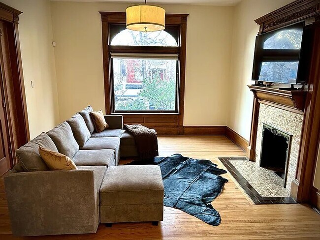 Foto del edificio - 1542 N Williams St