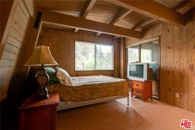 Building Photo - 40249 Esterly Ln