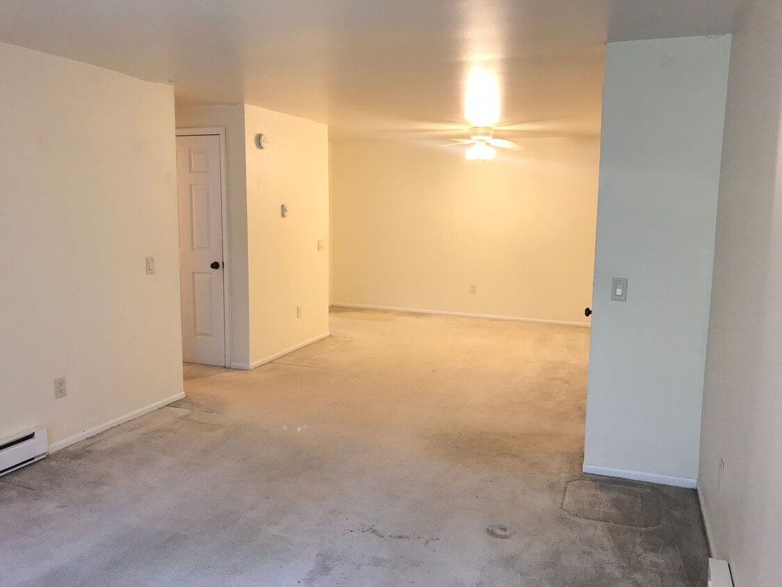 Building Photo - Stone Ridge Apartments