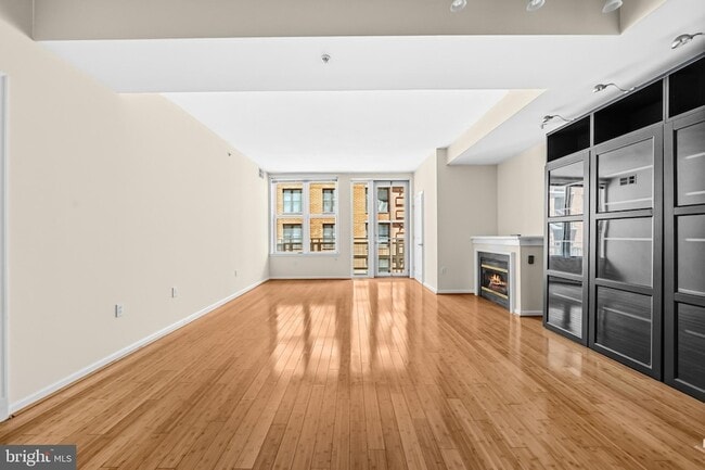 Building Photo - 715 6th St NW