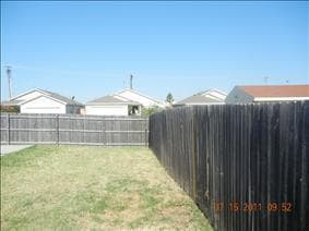 Photo - 517 English Elm Ln House