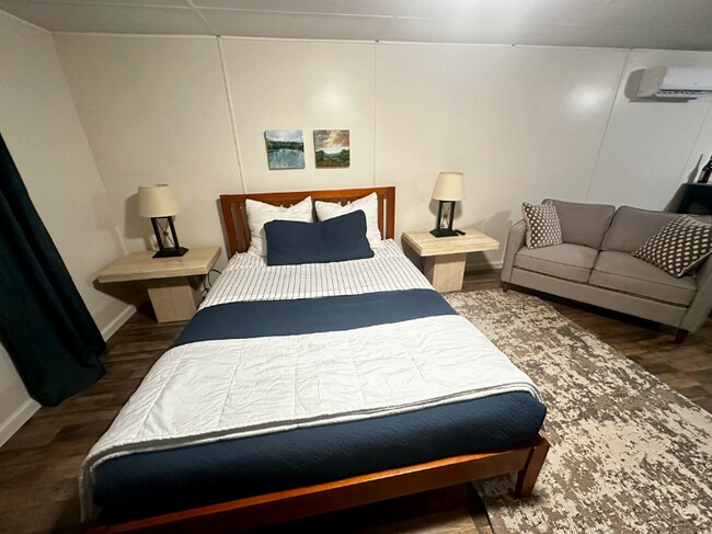 Foto del edificio - 4412 Mellowood Cir