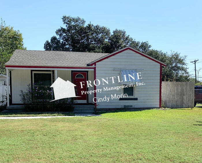 Primary Photo - Cute Cottage in Central Arlington