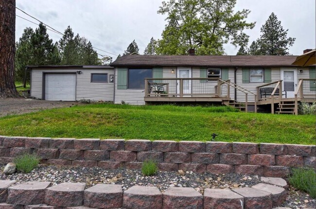 Building Photo - 1016 S Garry Rd