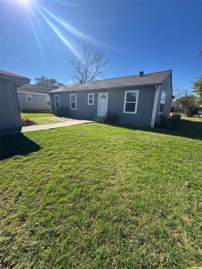 Foto del edificio - 432 Dr. Martin Luther King Jr. Dr.