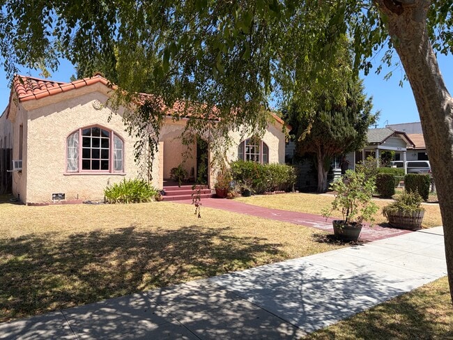 Building Photo - 3506 Falcon Ave