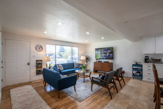 Building Photo - 9949 Sego Lily Dr