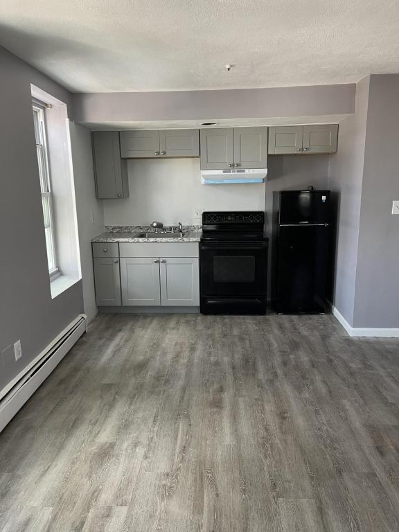 Foto principal - 32-38 Emerson St.