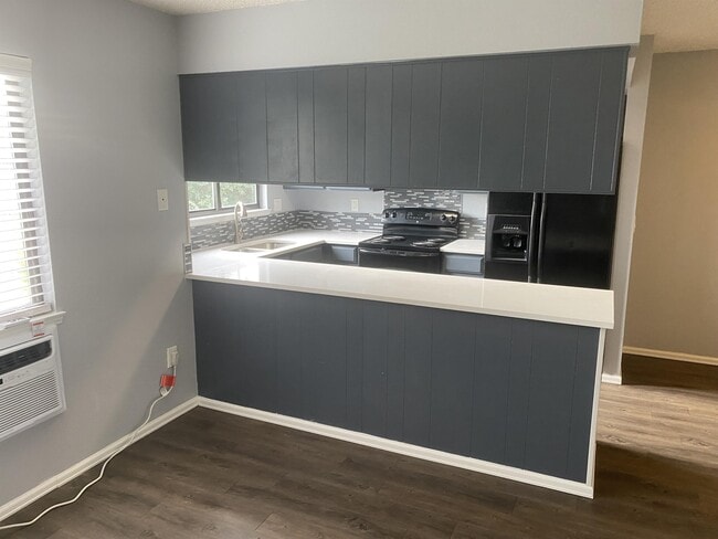 Photo - 18800 E Oregon Dr House