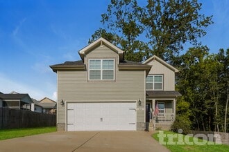 Building Photo - 204 Bonnell Dr