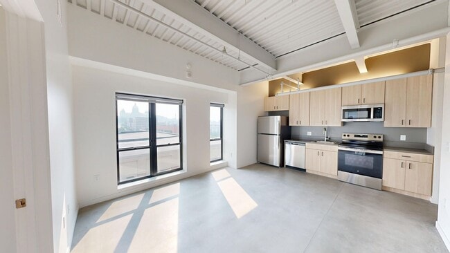 Interior Photo - 418 East Grand