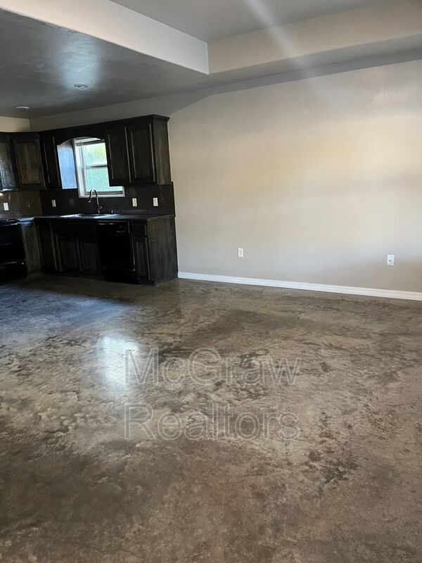 Foto del edificio - 11646 County Rd 3585