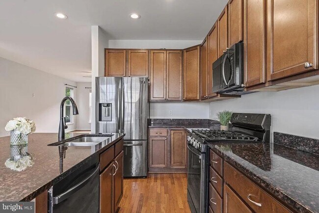 Foto del edificio - 11901 Benton Lake Rd