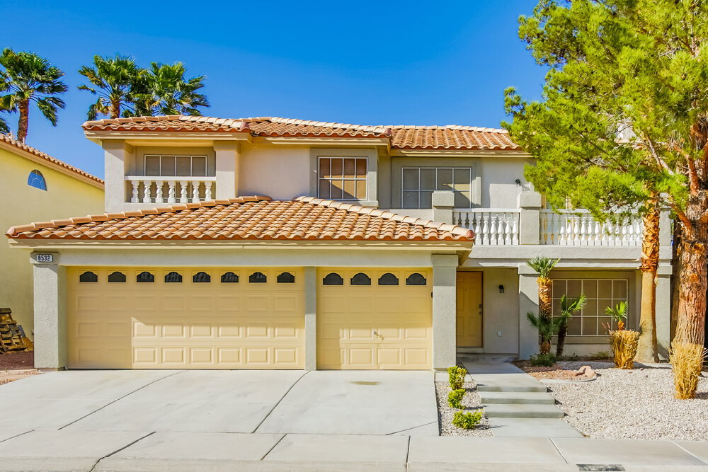 Foto principal - 8532 W Gilmore Ave