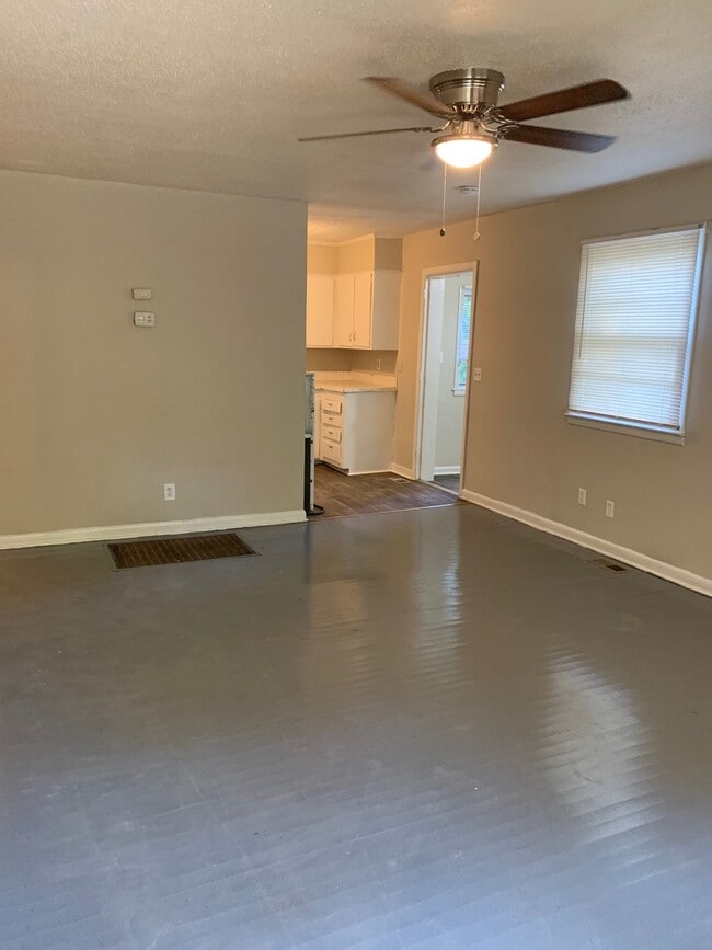 Building Photo - COMING SOON!  2 Bedroom house with LARGE y...