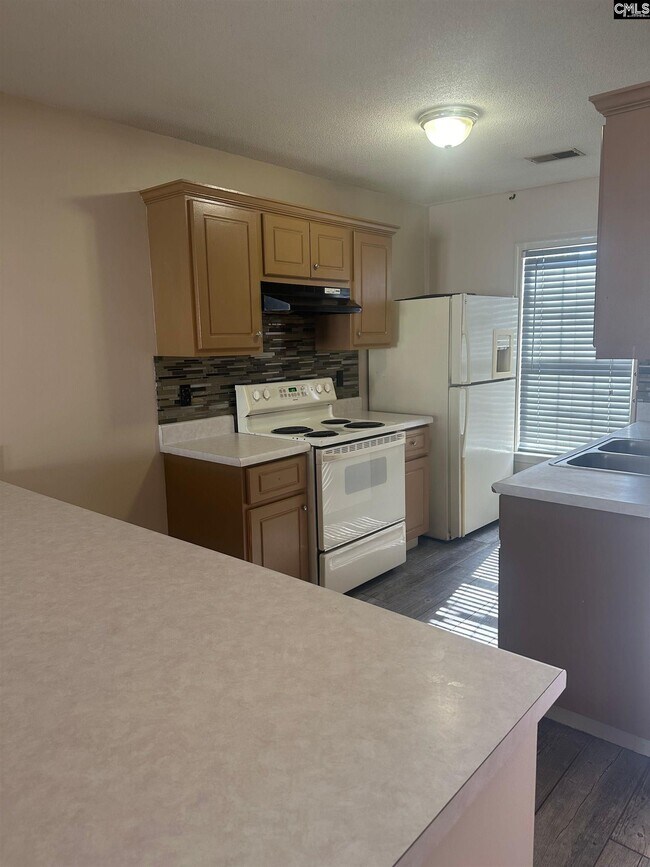 Foto del edificio - 113 Elkhorn Ln