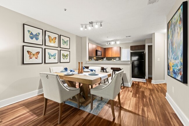 Building Photo - Cortland Watermark