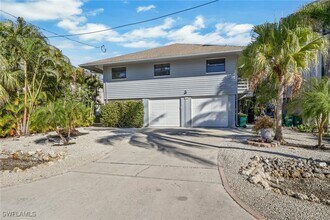 Building Photo - 1282 Belaire Ct