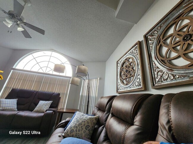 Foto del edificio - 2039 Royal Bay Blvd