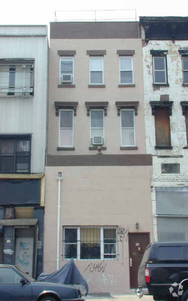 Building Photo - 988 Bedford Ave