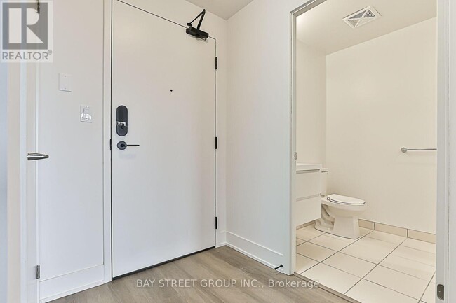 Building Photo - 38 Andre de Grasse St