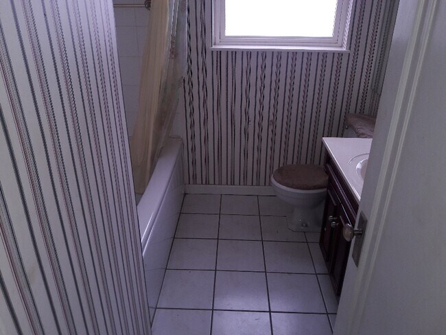 Foto del edificio - 3114 Kemp Dr