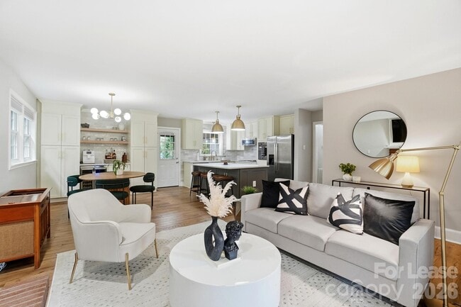 Building Photo - 3027 Telford Pl