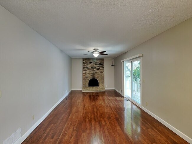 Foto del edificio - 8525 Ivywood Ave S