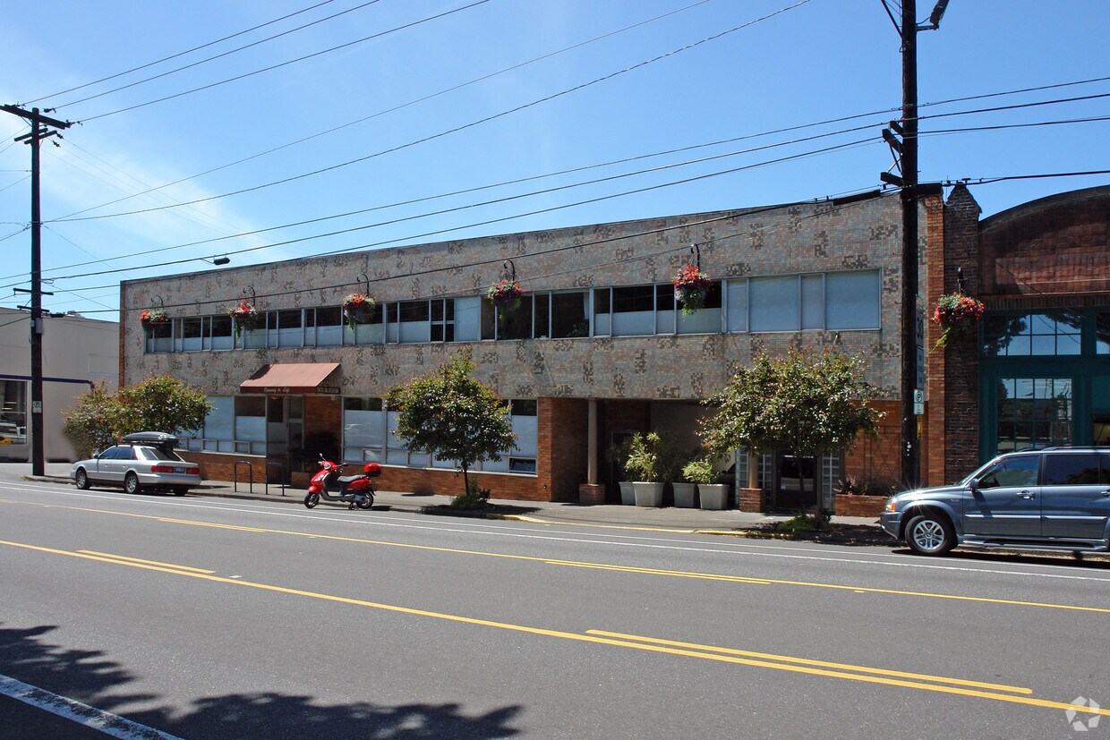 Foto del edificio - 411 NE 12th Ave