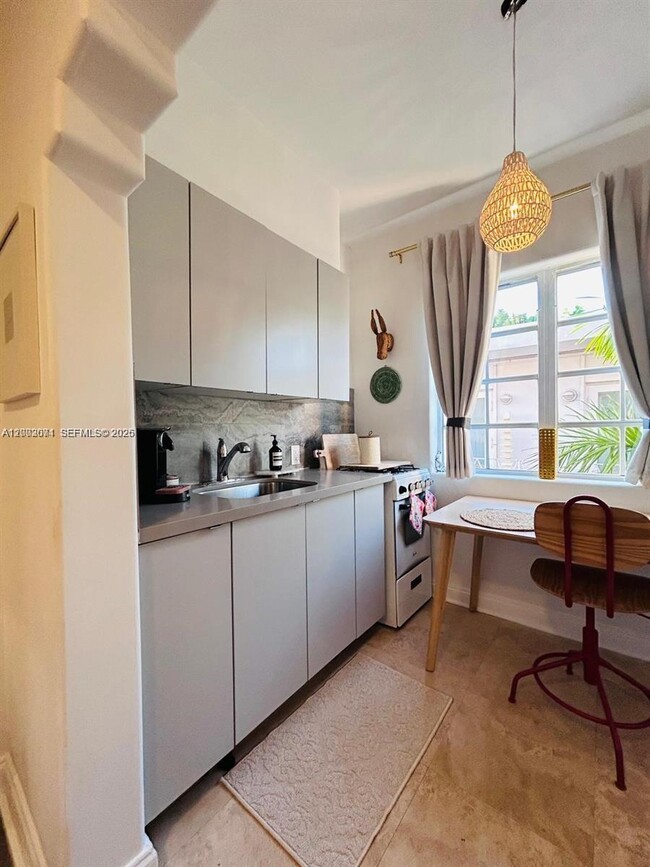 Foto del edificio - 1227 Euclid Ave