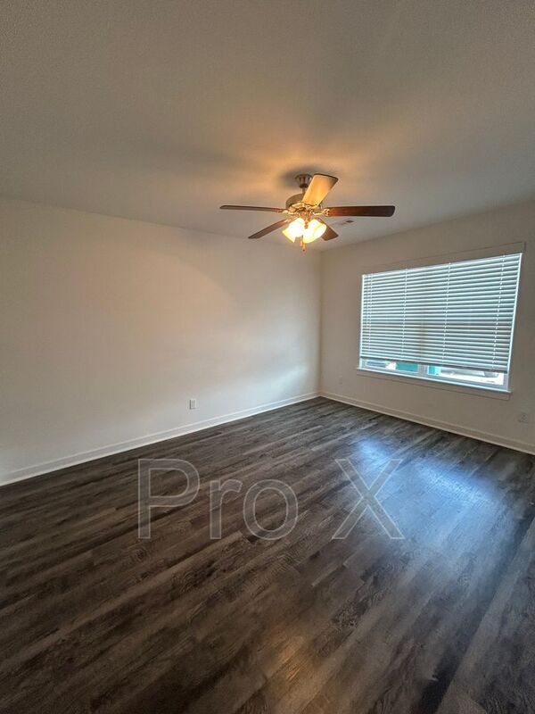 Building Photo - 644 Hidden Springs Dr