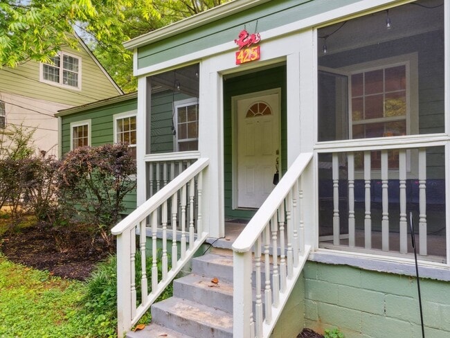 Building Photo - 3 Bedroom Single Family Home in Atlanta