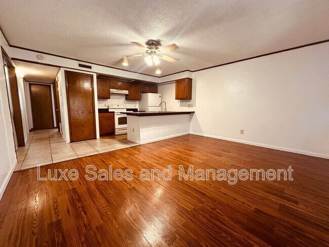 Foto del edificio - 4110 N Drexel Blvd
