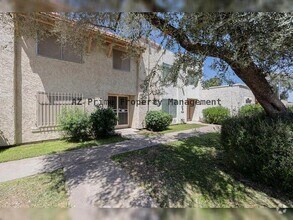 Building Photo - 8059 N 31st Ln