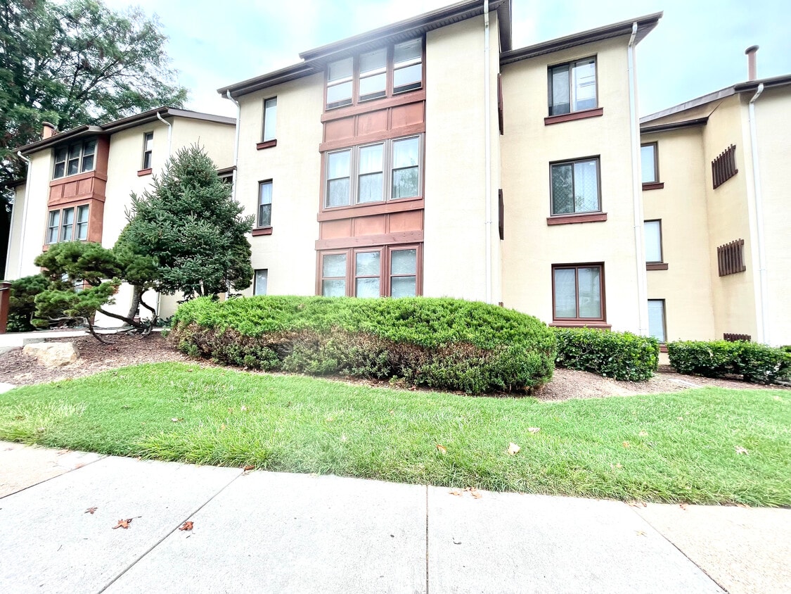 Primary Photo - 5860 Thunder Hill Rd