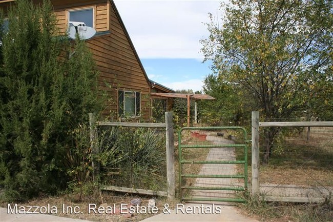 Building Photo - 3 br, 2 bath House - 1144 Mountain Valley