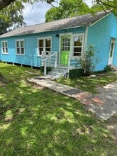 Building Photo - 2518 Waller St