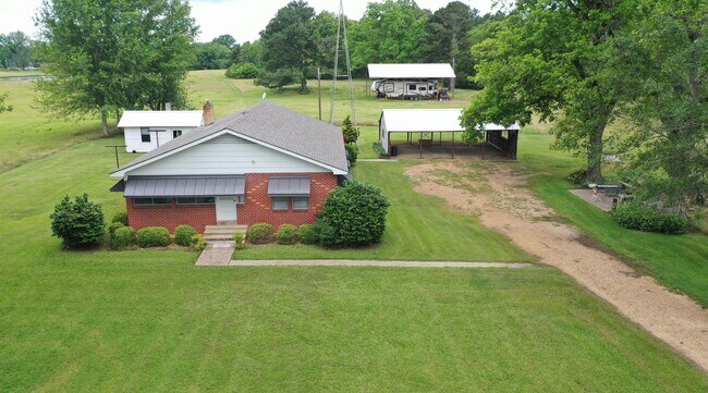 Foto del edificio - 7037 Lilly Rd