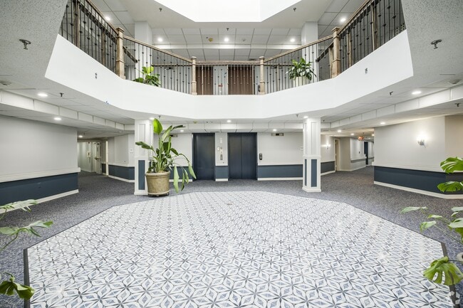 Lobby area - Kings Reserve Sterling 55+ Active Adult Apartment Homes