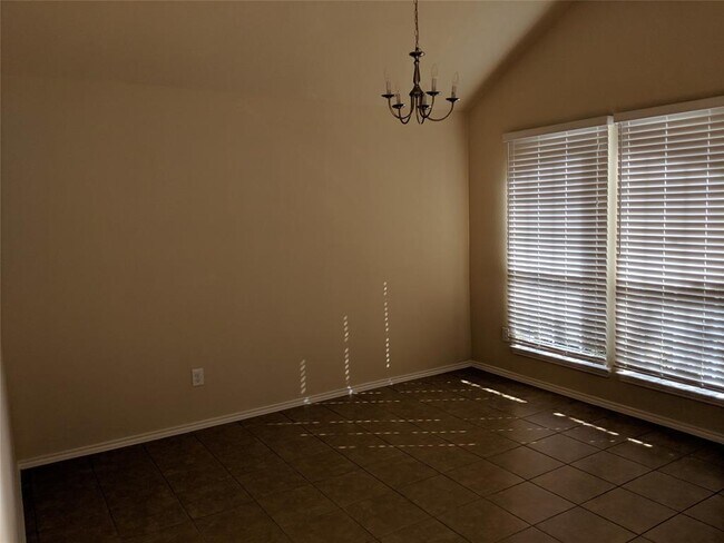 Foto del edificio - 2562 Riverway Dr