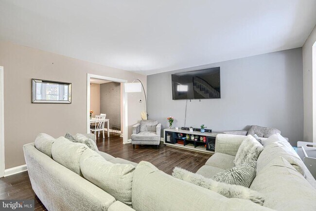 Foto del edificio - 1543 Lochwood Rd