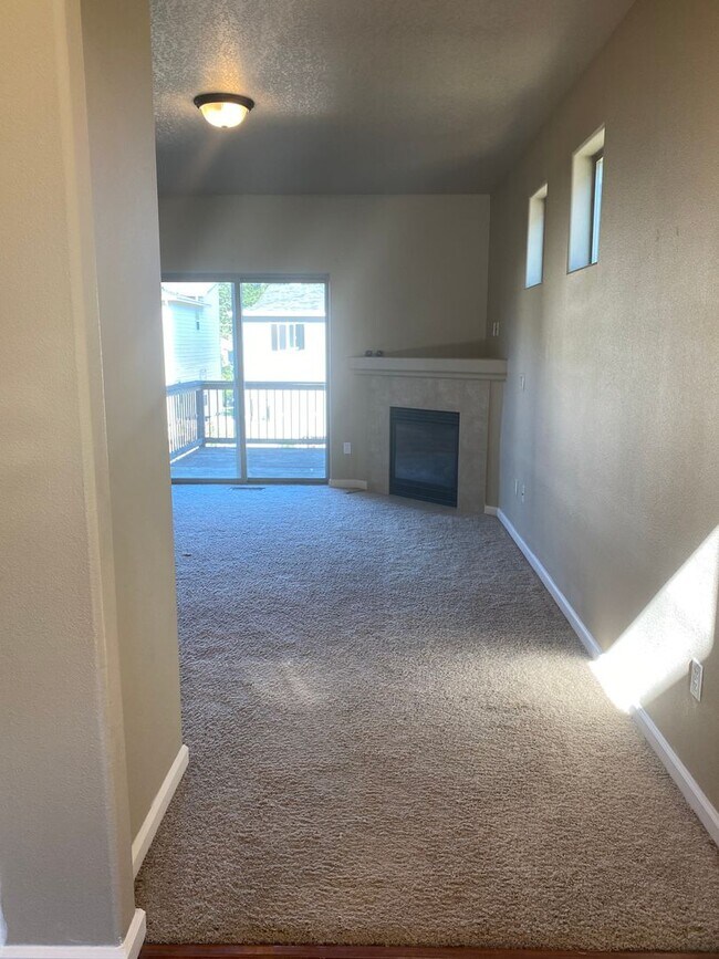 Foto del edificio - AVAILABLE SOON! 4bd/2.5ba Pet Friendly & S...