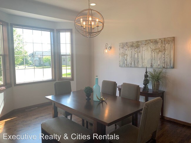 Foto del edificio - 6 br, 4 bath House - 6086 Summit Curve S