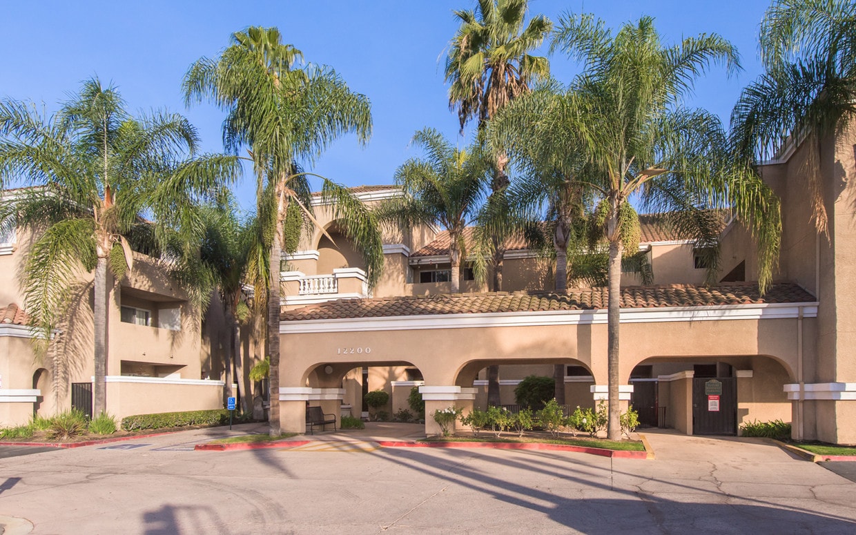 Valley View Senior Villas Apartments 12200 Valley View St Garden