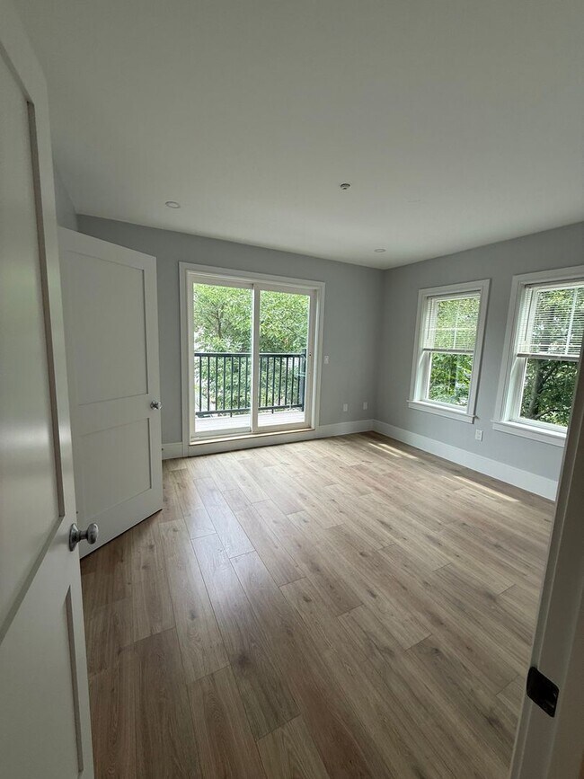 Foto del edificio - Brand New 2 bed 2 bath Lower Allston