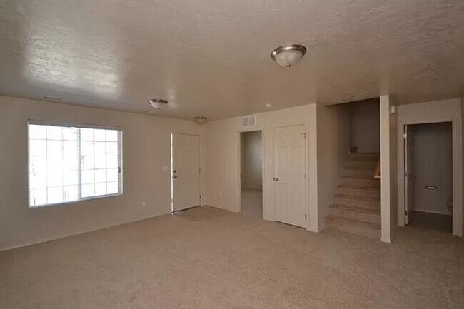 Building Photo - Wonderful Home in Boise with Office/Den!