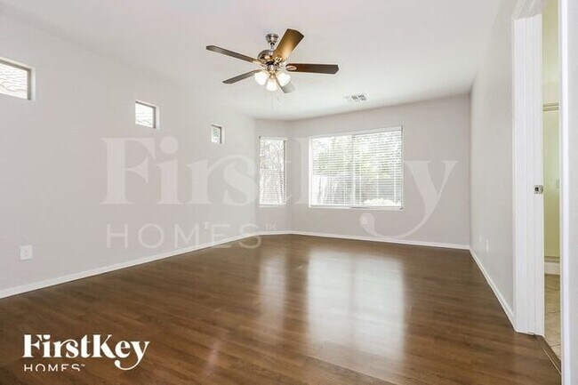 Foto del edificio - 3525 W St Charles Ave