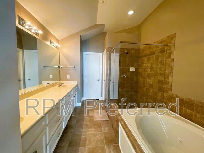 Foto del edificio - 7650 Springhill St