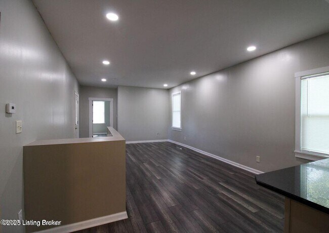 Foto del edificio - 4608 Cliff Ave