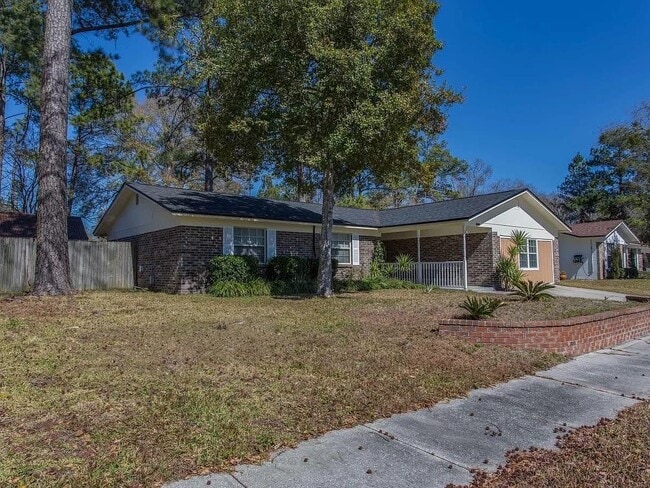 Foto del edificio - 3962 Lake Warren Dr